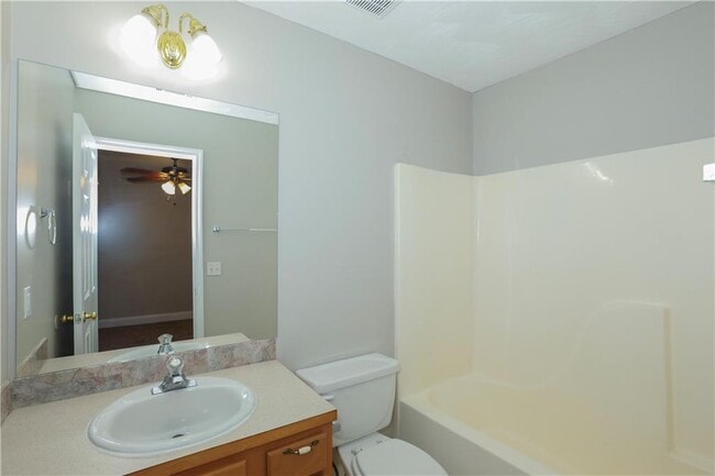 Building Photo - 303 Brookside Way