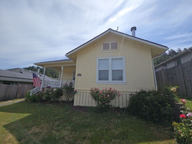 Building Photo - Beautifully remodeled 2BD/1BA Scotia home