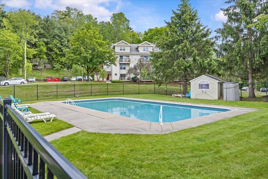 Pool - 340 Hildred Dr