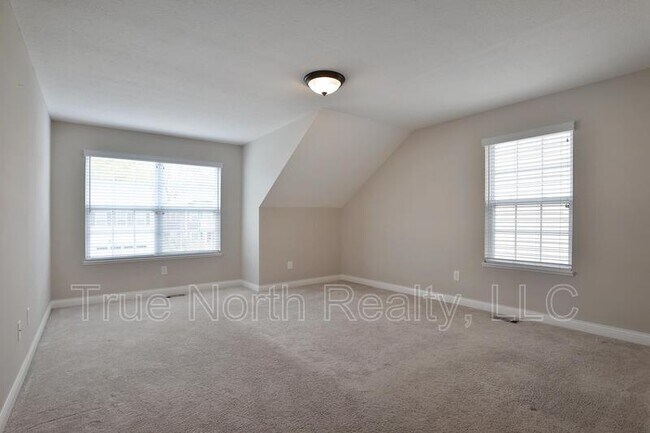 Building Photo - 1412 Leesland Dr