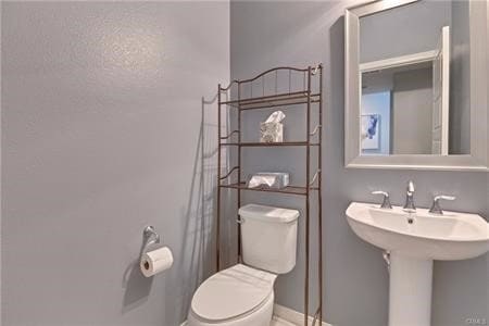 Building Photo - Elegantly Crafted & Tantalizingly Spacious...