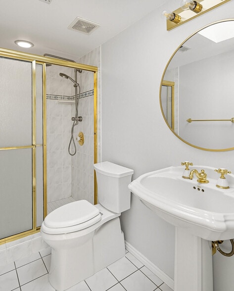 Building Photo - 298 S Staci Ct