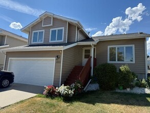 Building Photo - ~ FALL FEELS (And DEALS!) ~ 3 Bedroom, 3 B...