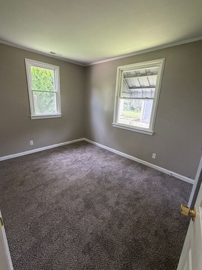 Building Photo - Newly updated 3 bedroom Cape Cod in Dayton
