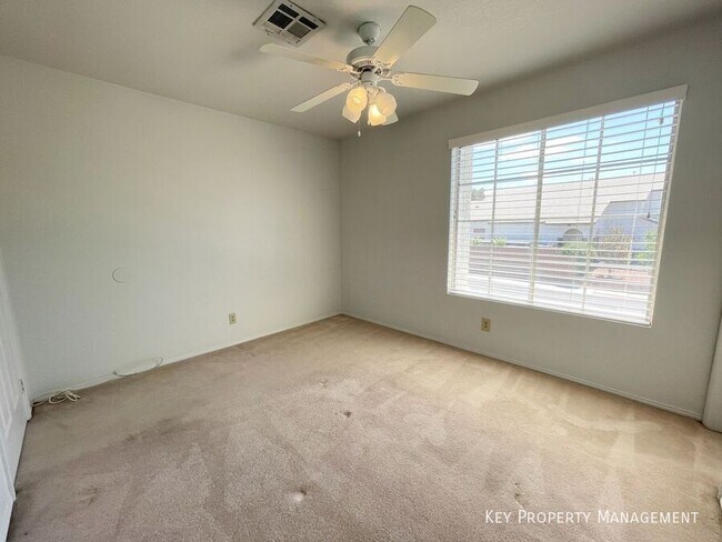 Building Photo - 420 Crater Ct