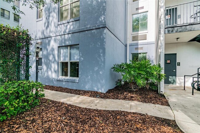 Building Photo - 1501 Doyle Carlton Dr