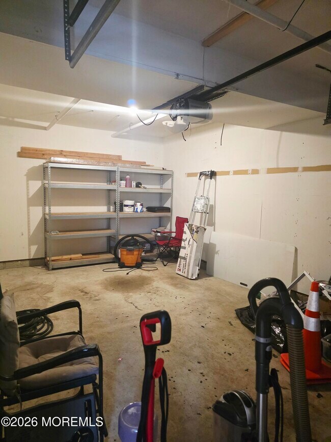 Building Photo - 97 Cotswold Cir
