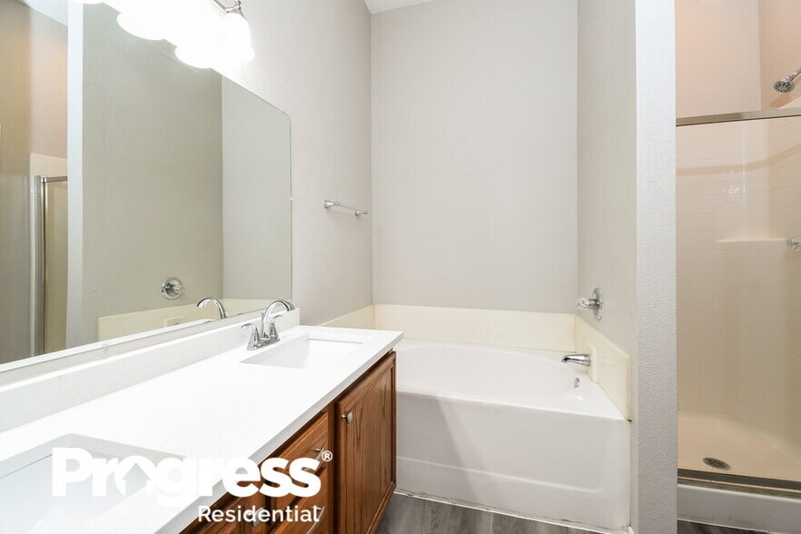 Building Photo - 2412 Ensenada Ln
