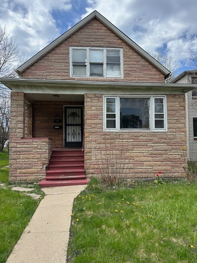 Primary Photo - 7710 S Ada St