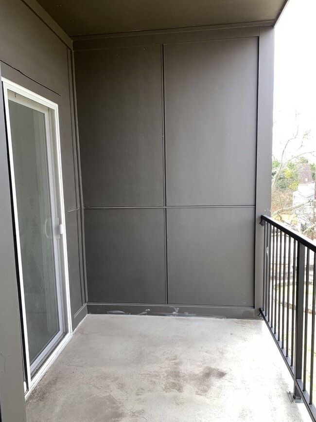 Building Photo - BEAUTIFUL TOWNHOMES IN MIDTOWN