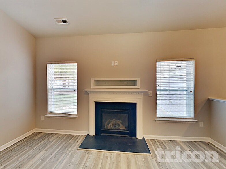 Building Photo - 156 Lakemont Dr