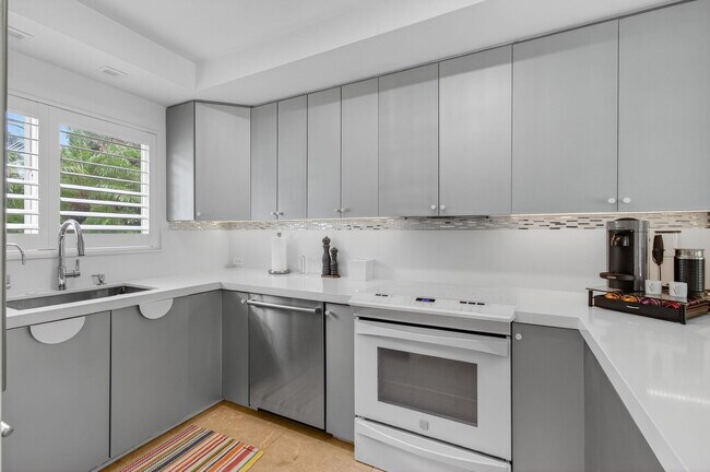 Building Photo - 130 Andrews Ave