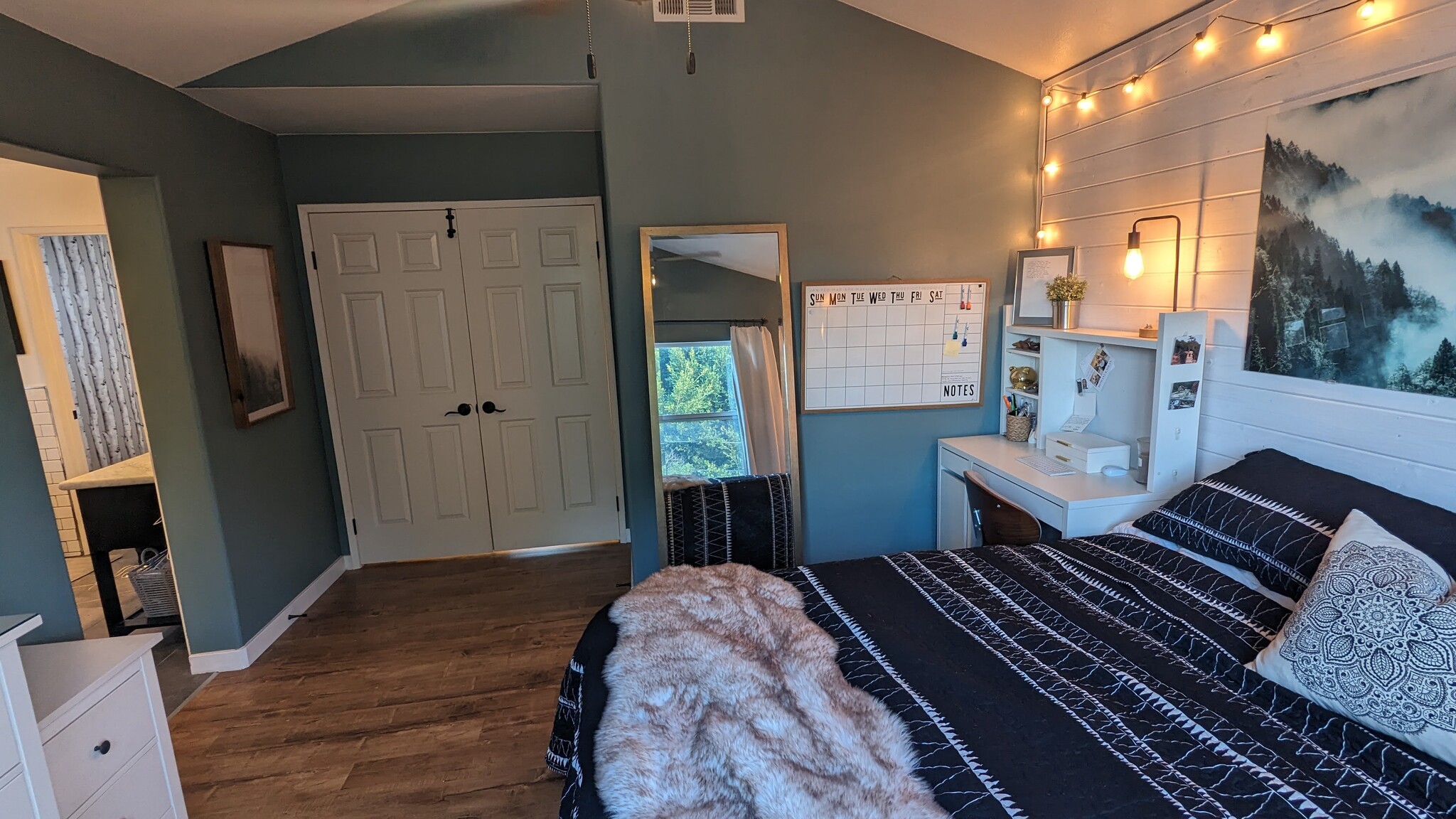 Building Photo - 1554 Plymouth Ln