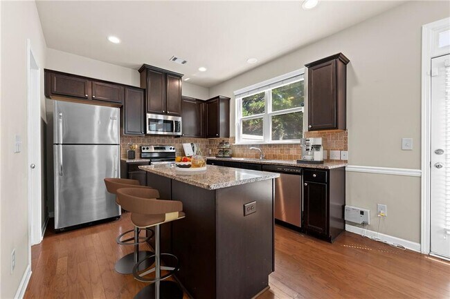 Building Photo - 2365 Bellyard Dr