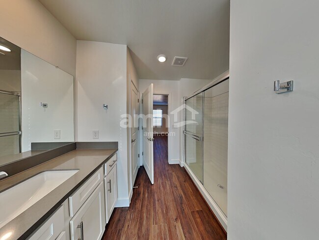 Building Photo - 7495 S Via Bombachas