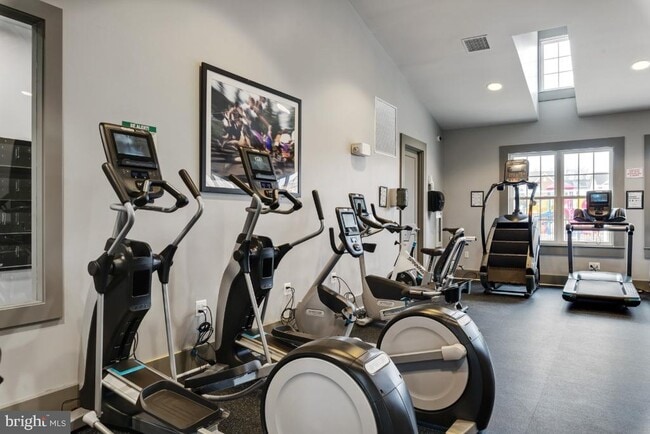 Building Photo - 7530 Stonehouse Run Dr