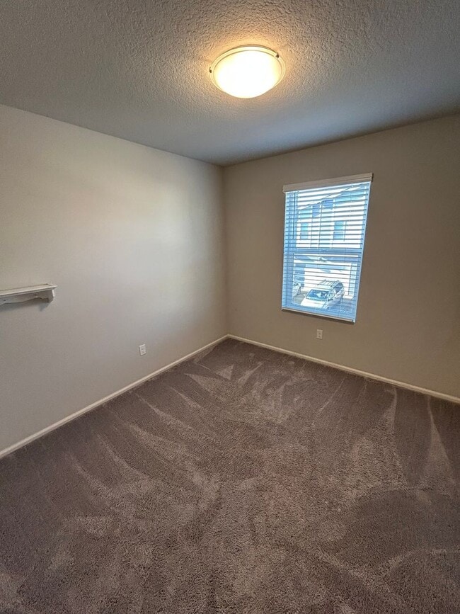 Building Photo - Well Maintained 3 Bedroom, 2 Bath House in McMinnville