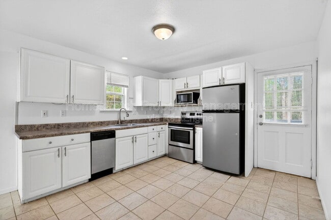 Building Photo - 3966 Kleinschmidt Rd