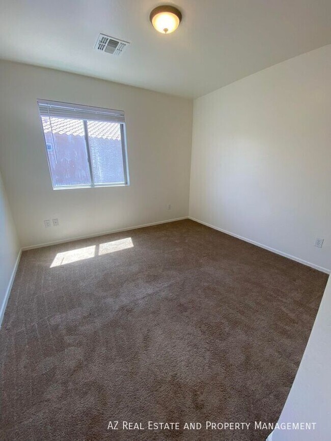 Building Photo - 4850 N 113th Dr