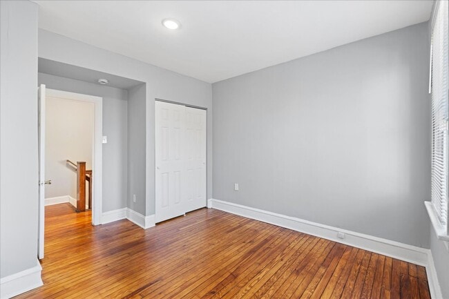 Building Photo - 1602 Pershing St