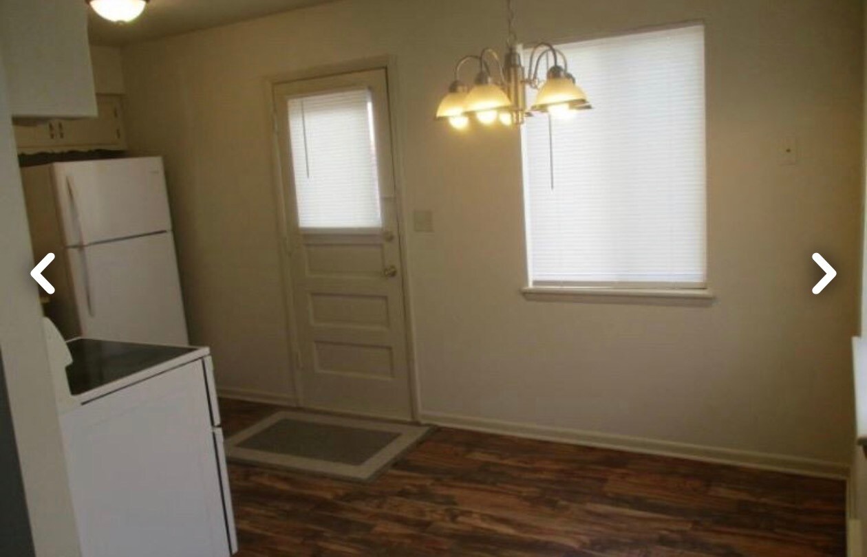 Building Photo - 3037 W Iona Ter
