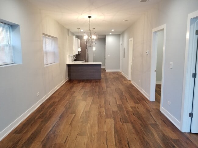 Building Photo - 4851 N Central Ave