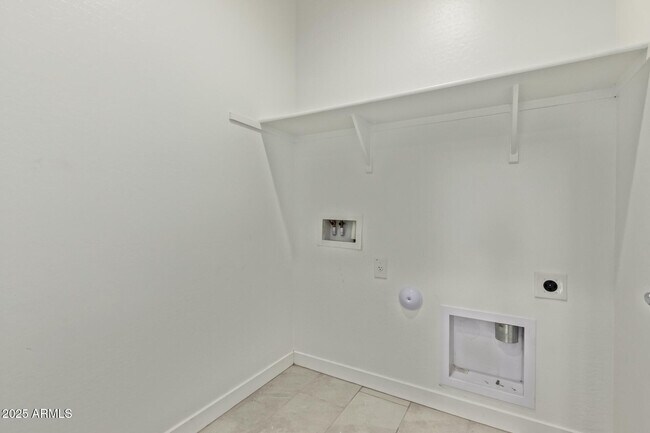 Building Photo - 4942 N 194th Dr