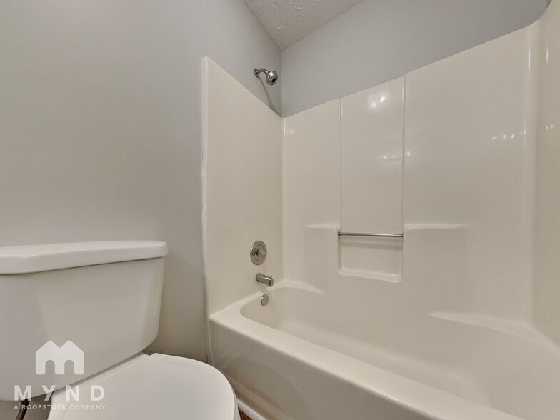 Building Photo - 5995 Homestead Cir