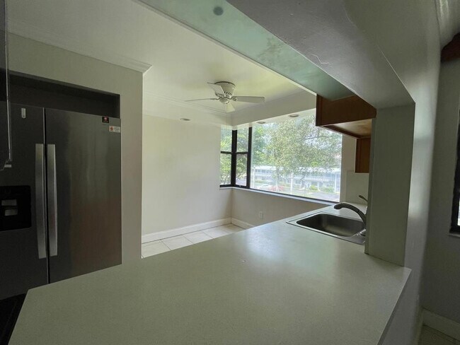 Building Photo - 6800 Cypress Rd