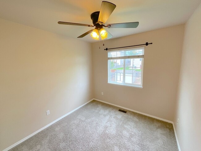 Building Photo - 5 Bedroom Home Available Near Briargate Pkwy & Austin Bluffs Pkwy!