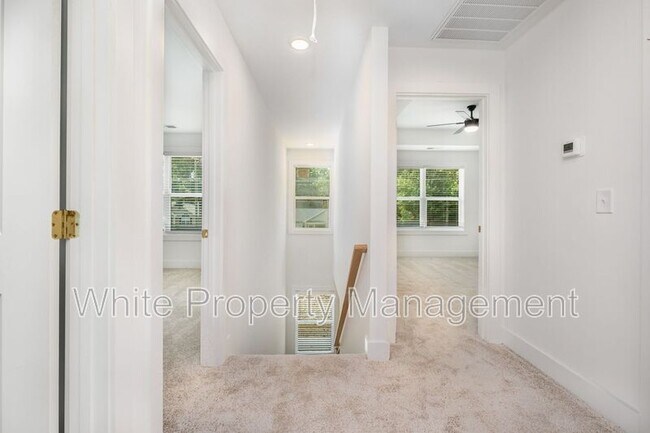 Building Photo - 782 Stanley Spencer Mountain Rd