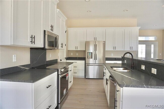 Building Photo - 786 E Dunbar Ln