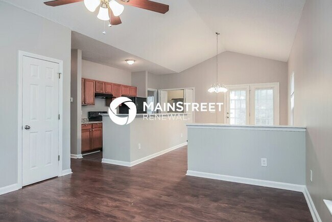 Building Photo - 3 Bedroom Pet-Friendly Home in Durham, NC with Main Street Renewal