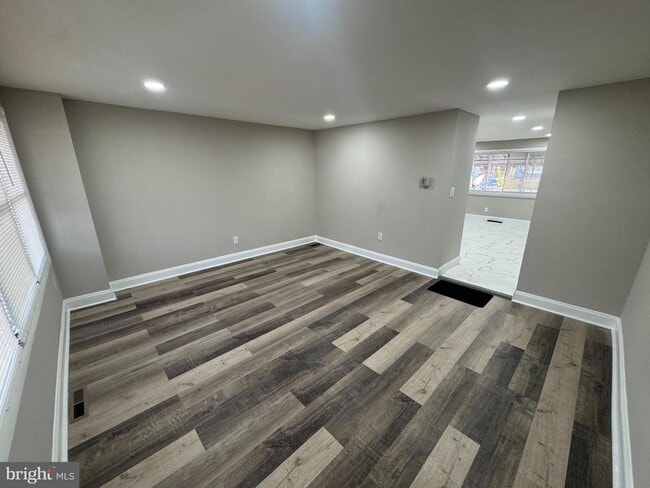 Building Photo - 8050 Lansdale Rd