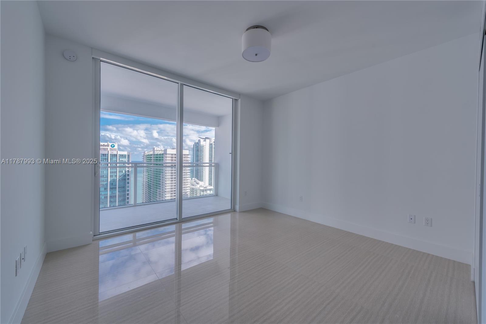 Building Photo - 1080 Brickell Ave