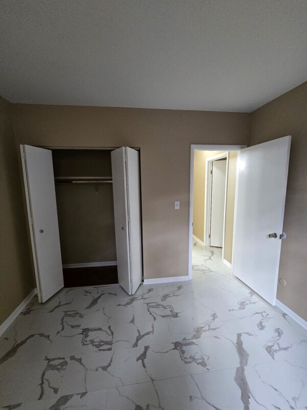 Building Photo - 7D Fairway Rd