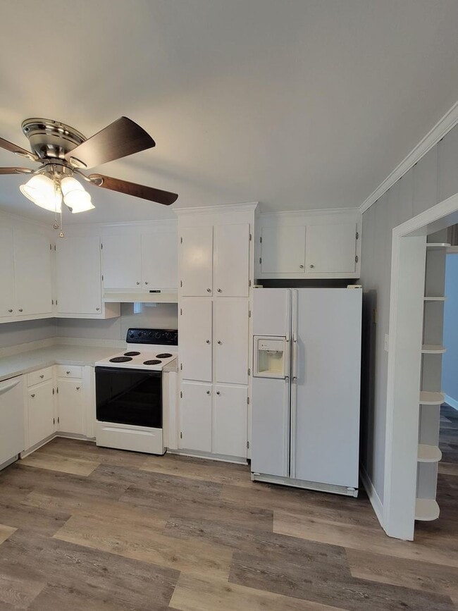 Building Photo - Spacious 3 Bed, 2 Bath Home in Graham, NC - Available for Rent!