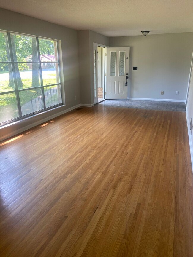 Building Photo - Coming Soon For Rent in Fultondale!