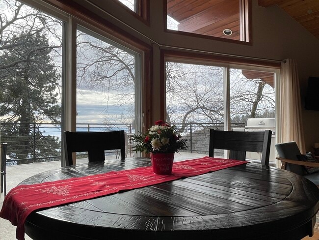 Building Photo - 28625 Willow Rd