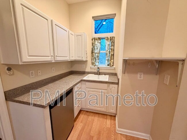 Building Photo - 274 Ambling Cir