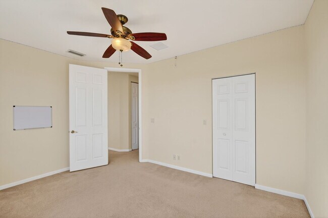 Building Photo - 6068 Pond Bluff Ct