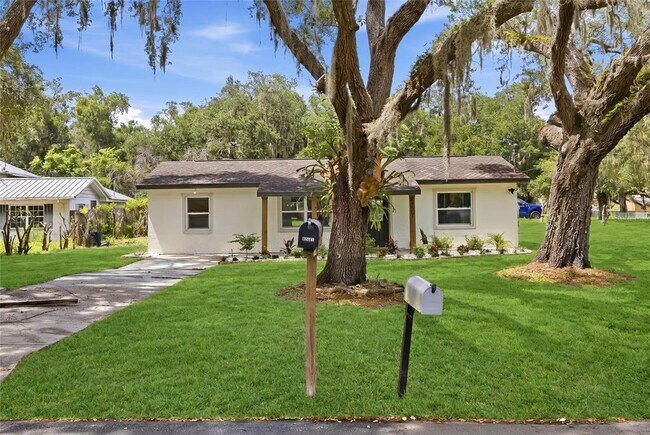 Building Photo - 34807 Evergreen Way