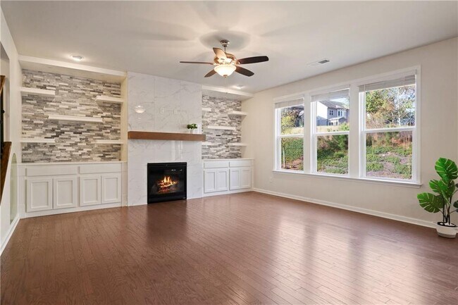 Building Photo - 4425 Hager Ct