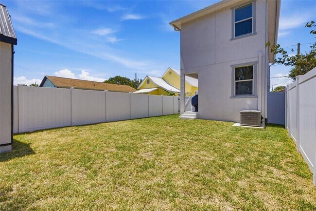 Building Photo - 2110 W Palmetto St