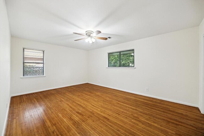 Building Photo - 8907 Autauga St