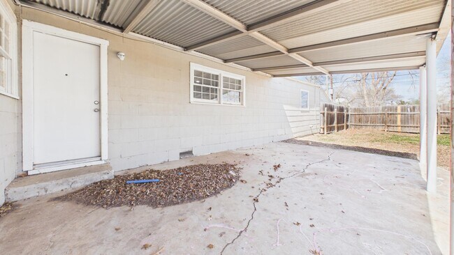 Building Photo - 2430 31st St