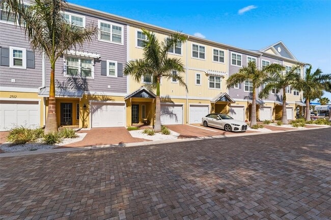 Building Photo - 2516 Coral Ct.