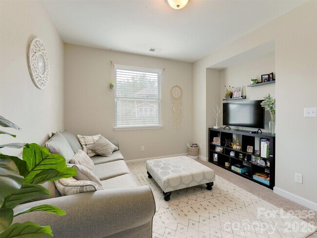 Building Photo - 7121 Toxaway Ln