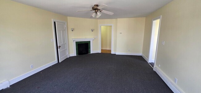 Building Photo - 33 S Main St