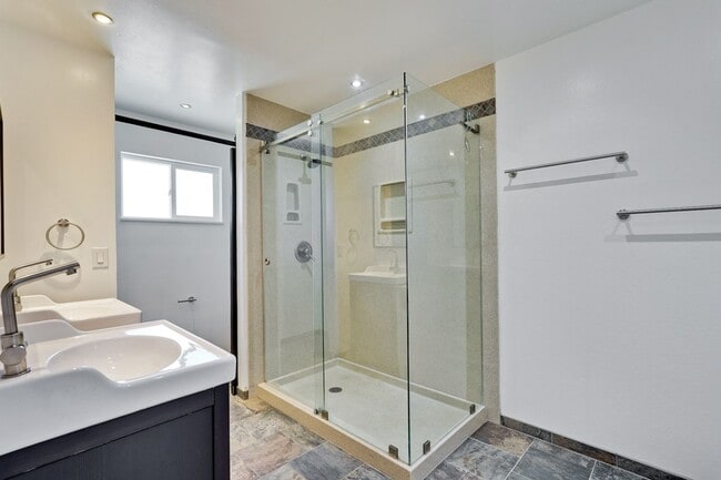 Building Photo - Welcome to this Beautifully Updated 3 Bed ...